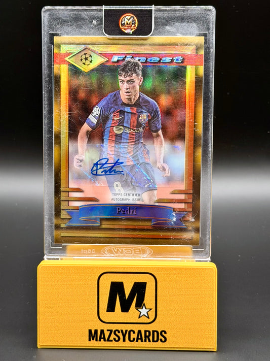2022-23 Topps Finest Flashbacks Uefa Pedri Auto 15/15 Gold
